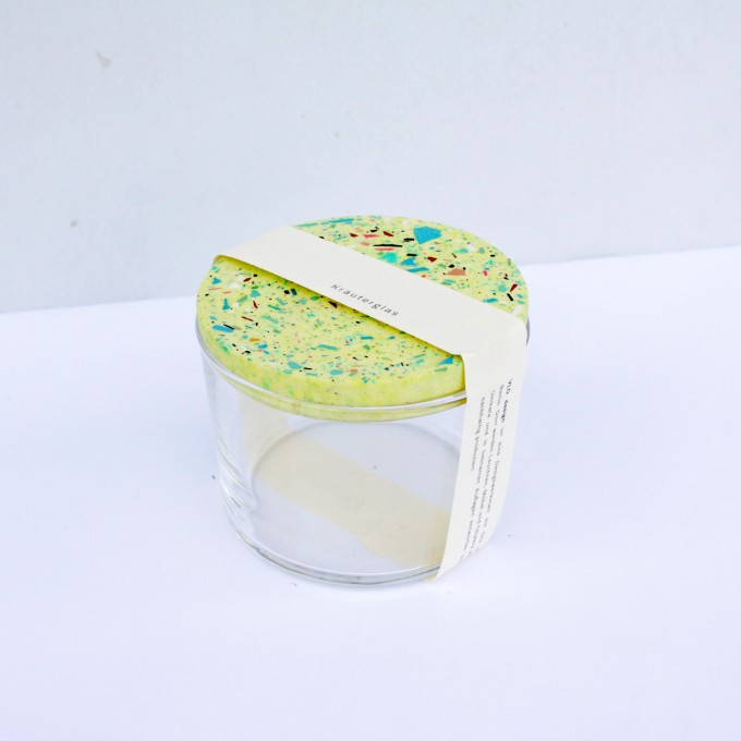 VLO design / Terrazzo Kleines Glas mit gelbem Deckel
VLO design / Terrazzo Kleines Glas mit gelbem Deckel