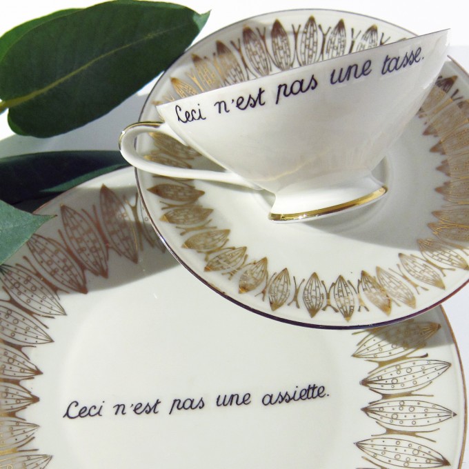 nuukk Ceci n'est pas une tasse Porzellan Sticker nuukk Ceci n'est pas une tasse Porzellan Sticker