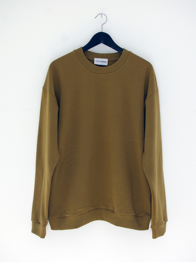 AnotherBlank OVERSIZED CREWNECK OLIVE 275G AB_CN_M_010 AnotherBlank OVERSIZED CREWNECK OLIVE 275G AB_CN_M_010