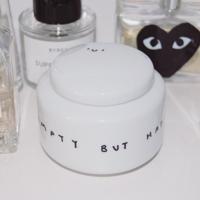 EMPTY BUT HAPPY DOSE – Johanna Schwarzer EMPTY BUT HAPPY DOSE – Johanna Schwarzer