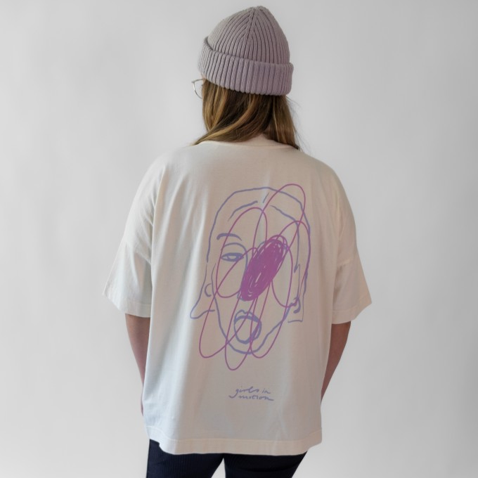 Girls in Motion | Rolling Cami Unisex T-Shirt Natur | Fair Girls in Motion | Rolling Cami Unisex T-Shirt Natur | Fair