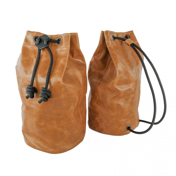 HOCH3 MICHEL Rucksack aus gewachstem BIO-Leder HOCH3 MICHEL Rucksack aus gewachstem BIO-Leder