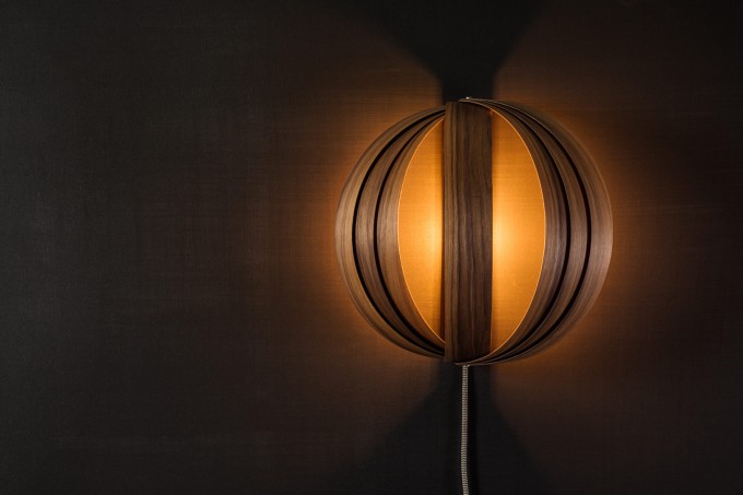 Lupadesign LAMPA FAN, Wandleuchte mit Furnierlamellen Lupadesign LAMPA FAN, Wandleuchte mit Furnierlamellen