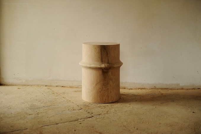 OnePieceWood, Nachttisch/Couchtisch, massive Eiche, 36x45cm OnePieceWood, Nachttisch/Couchtisch, massive Eiche, 36x45cm