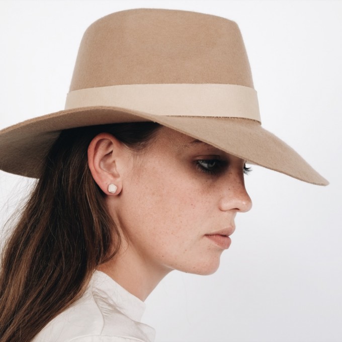 EVE + ADIS // LOVESTONE EARRINGS EVE + ADIS // LOVESTONE EARRINGS