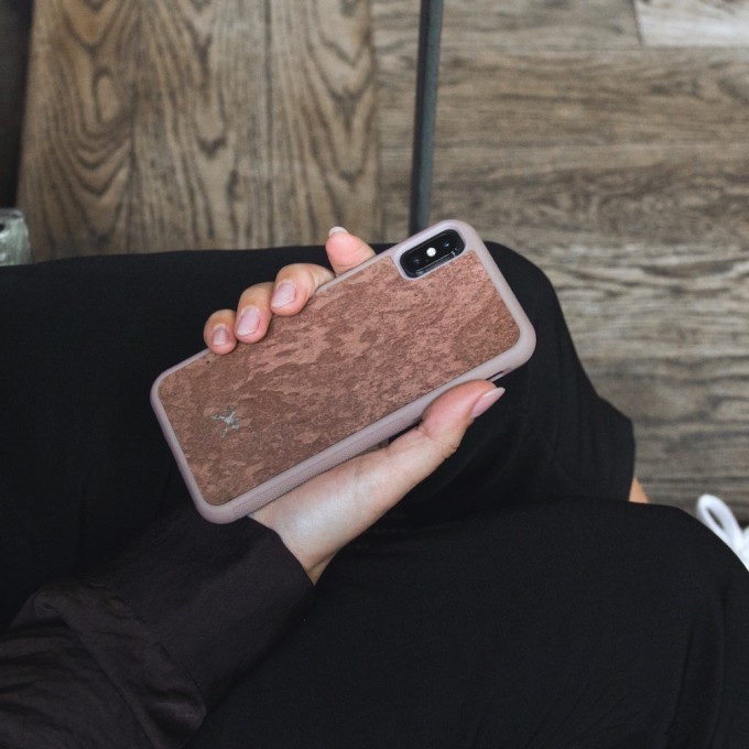 Woodcessories - EcoBump Stone - Premium Design Hülle, Case, Cover, Backcover für das iPhone X(s) aus hochwertigem Stein (Volcano Schwarz, Camo Grau, Canyon Rot) Woodcessories - EcoBump Stone - Premium Design Hülle, Case, Cover, Backcover für das iPhone X(s) aus hochwertigem Stein (Volcano Schwarz, Camo Grau, Canyon Rot)