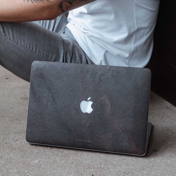 Woodcessories - EcoSkin Stone - Design Apple Macbook Cover, Skin, Schutz für das Macbook aus hochwertigem Stein (Macbook 13" Air & Pro (until 2016), Volcano Schwarz, Camo Grau, Antik Weiß, Canyon Rot) Woodcessories - EcoSkin Stone - Design Apple Macbook Cover, Skin, Schutz für das Macbook aus hochwertigem Stein (Macbook 13" Air & Pro (until 2016), Volcano Schwarz, Camo Grau, Antik Weiß, Canyon Rot)