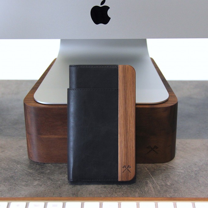 Woodcessories - EcoWallet - Premium Design Hülle, Case, Cover für das iPhone aus FSC zert. Walnuss Holz & hochwertiger Lederoptik (iPhone Xs Max) Woodcessories - EcoWallet - Premium Design Hülle, Case, Cover für das iPhone aus FSC zert. Walnuss Holz & hochwertiger Lederoptik (iPhone Xs Max)