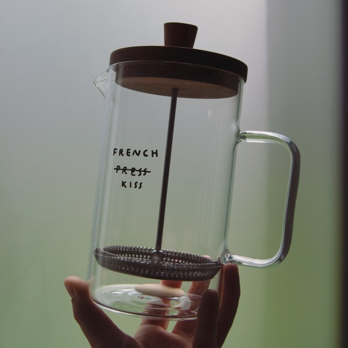 FRENCH KISS French Press – Johanna Schwarzer FRENCH KISS French Press – Johanna Schwarzer