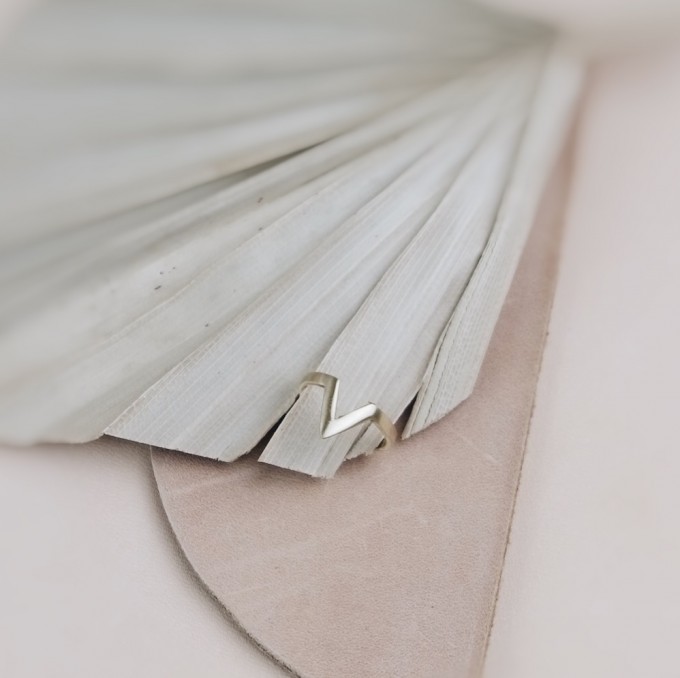 BRASSCAKE // V Ring BRASSCAKE // V Ring