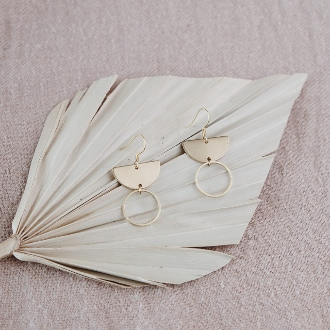 BRASSCAKE // Ouai Hooks BRASSCAKE // Ouai Hooks