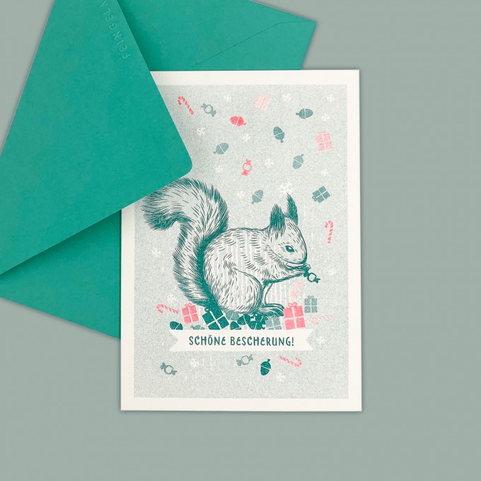 Feingeladen // LOVELY BEASTS // Squirrel »Schöne Bescherung!« (TLFR) // RISO-Klappkarte, A6 Feingeladen // LOVELY BEASTS // Squirrel »Schöne Bescherung!« (TLFR) // RISO-Klappkarte, A6