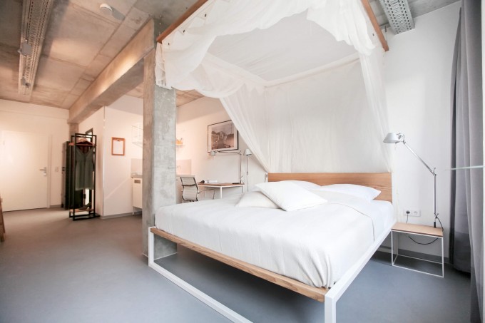 N51E12 - B18 - Designbett aus Massivholz und Stahl - Loft N51E12 - B18 - Designbett aus Massivholz und Stahl - Loft