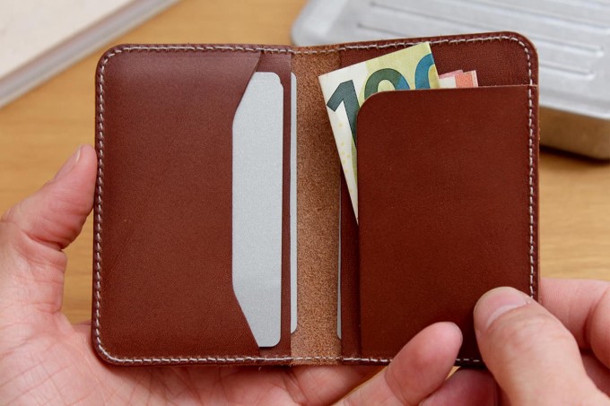 Portemonnaie, Kartenetui, Geldbörse, Bi-Fold Wallet - Pack & Smooch Portemonnaie, Kartenetui, Geldbörse, Bi-Fold Wallet - Pack & Smooch