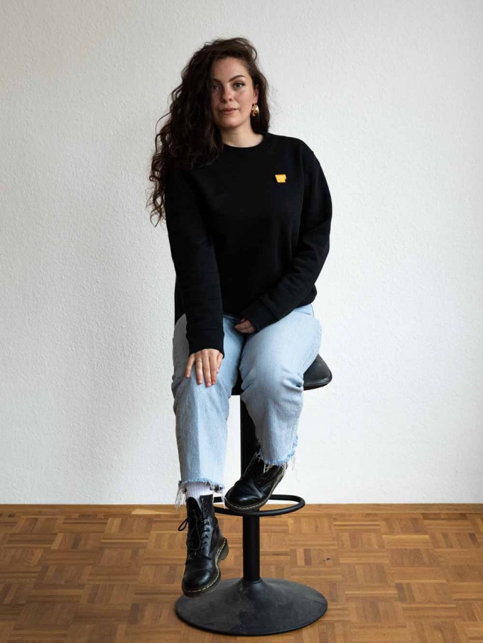 Stadtliebe® | Hannover Sweatshirt mit gesticktem „Keks“ Schwarz 100% Bio-Baumwolle
