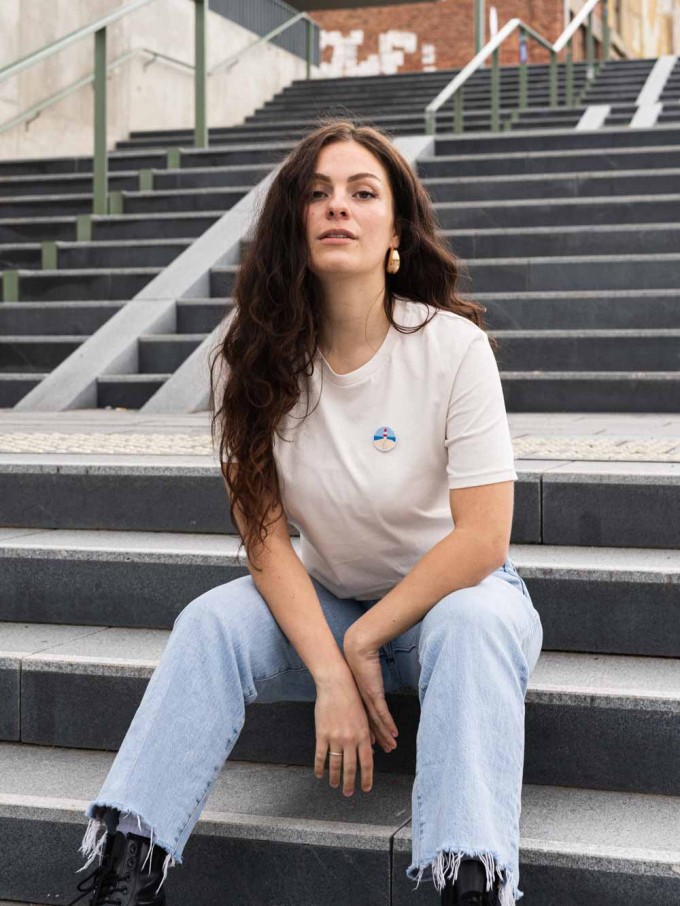 Stadtliebe® | Nordsee T-Shirt mit gesticktem „Leuchtturm“ Off-white 100% Bio-Baumwolle
Stadtliebe® | Nordsee T-Shirt mit gesticktem „Leuchtturm“ Off-white 100% Bio-Baumwolle