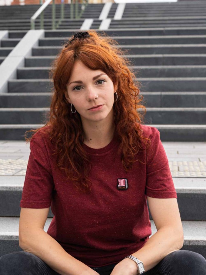 Stadtliebe® | Nordsee T-Shirt mit gesticktem „Strandkorb“ Burgundi 100% Bio-Baumwolle
Stadtliebe® | Nordsee T-Shirt mit gesticktem „Strandkorb“ Burgundi 100% Bio-Baumwolle