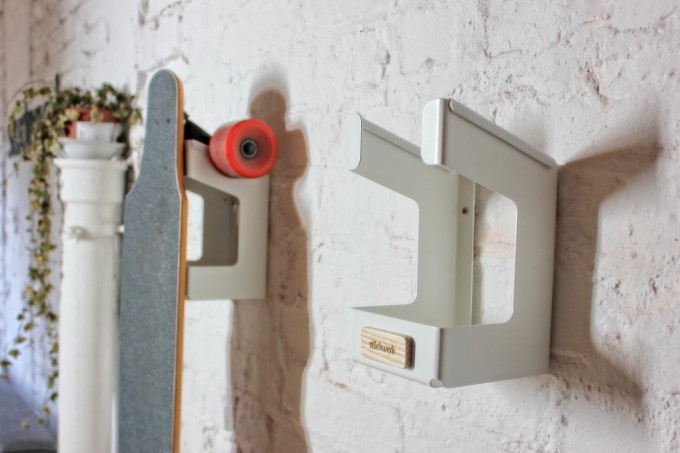 stückwerk parker (Wandhalterung für Longboard oder Skateboard) stückwerk parker (Wandhalterung für Longboard oder Skateboard)