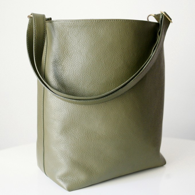 alexbender Hobo Bag echt Leder Oliv alexbender Hobo Bag echt Leder Oliv