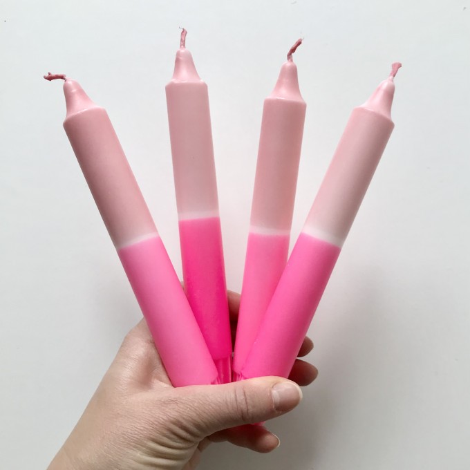 Hej Candles x Dip Dye Kerzen Neon Pink Rosa (4er-Set) Hej Candles x Dip Dye Kerzen Neon Pink Rosa (4er-Set)