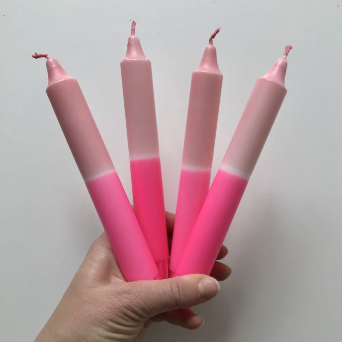 Hej Candles x Dip Dye Kerzen Neon Pink Rosa (4er-Set) Hej Candles x Dip Dye Kerzen Neon Pink Rosa (4er-Set)