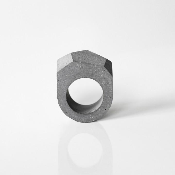 Beton Ring SPSF, moderner Ring, minimalistischer Schmuck by ORTOGONALE Beton Ring SPSF, moderner Ring, minimalistischer Schmuck by ORTOGONALE