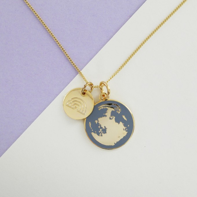 stahlpink – Layering-Kette mit zwei Anhängern: "Regenbogen + Vollmond" stahlpink – Layering-Kette mit zwei Anhängern: "Regenbogen + Vollmond"