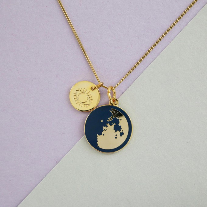 stahlpink – Layering-Kette mit zwei Anhängern: "Auge + Halbmond" stahlpink – Layering-Kette mit zwei Anhängern: "Auge + Halbmond"
