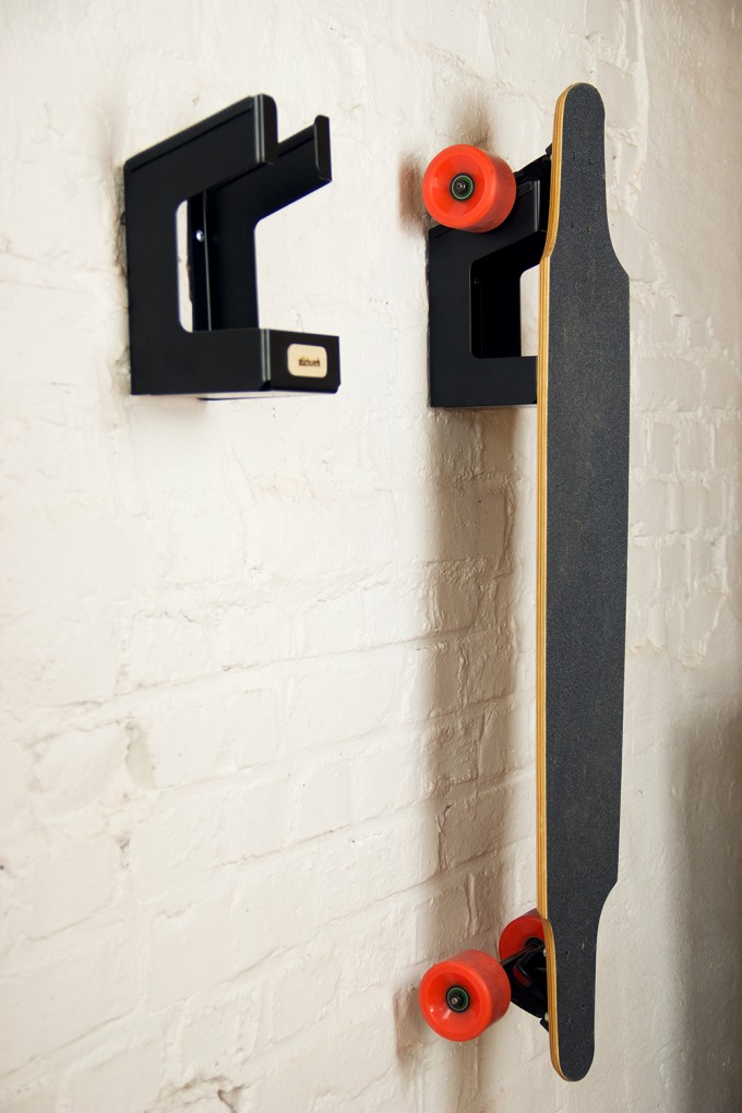 stückwerk parker (Wandhalterung für Longboard oder Skateboard, schwarz) stückwerk parker (Wandhalterung für Longboard oder Skateboard, schwarz)