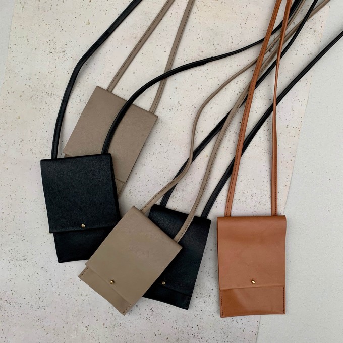 STUDIO AWEARE Handtasche / Phonebag PHINE, schwarz und verschiedene andere Farben, Leder STUDIO AWEARE Handtasche / Phonebag PHINE, schwarz und verschiedene andere Farben, Leder