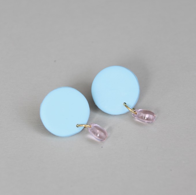 Salut Julie • Polymerton Ohrring  'circle with pearl x pale blue / rose'