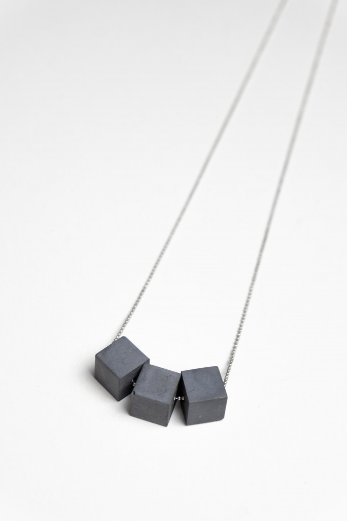 Klunkergrau Betonschmuck | 3x Kleiner Würfel aus Beton Klunkergrau Betonschmuck | 3x Kleiner Würfel aus Beton