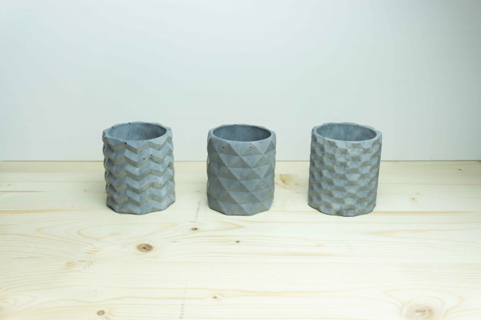 Klunkergrau Interior | Gemusteter Übertopf / Behälter aus Beton Klunkergrau Interior | Gemusteter Übertopf / Behälter aus Beton