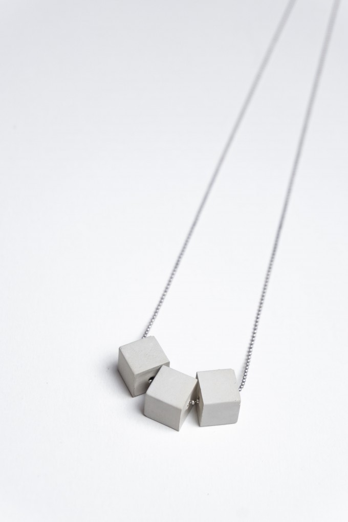 Klunkergrau Betonschmuck | 3x Kleiner Würfel aus Beton Klunkergrau Betonschmuck | 3x Kleiner Würfel aus Beton