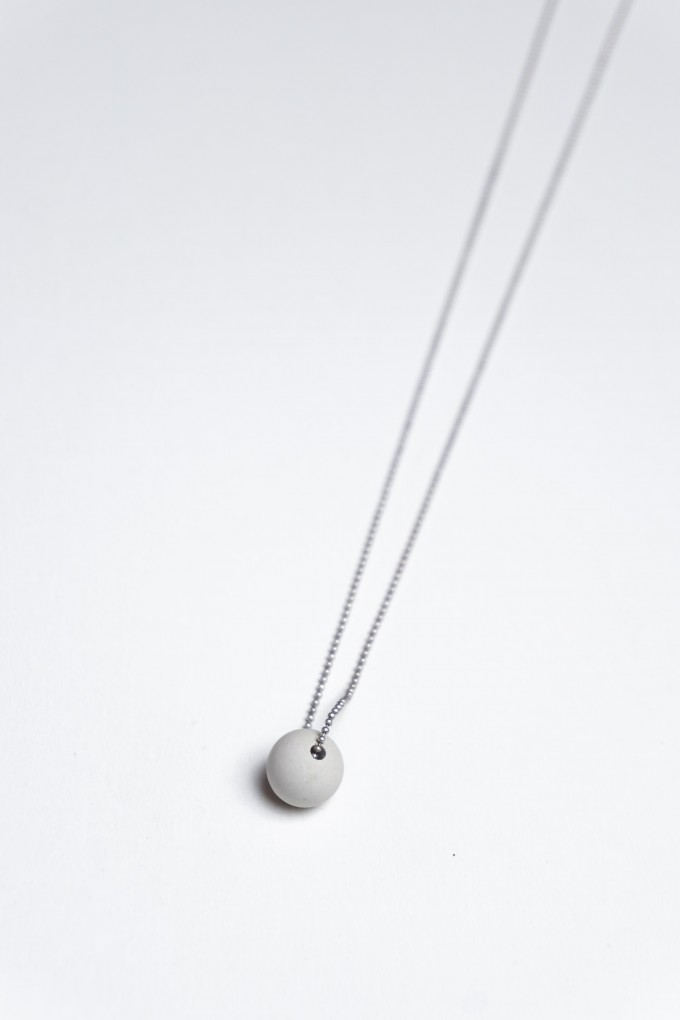 Klunkergrau Betonschmuck | Kleine Perle aus Beton Klunkergrau Betonschmuck | Kleine Perle aus Beton