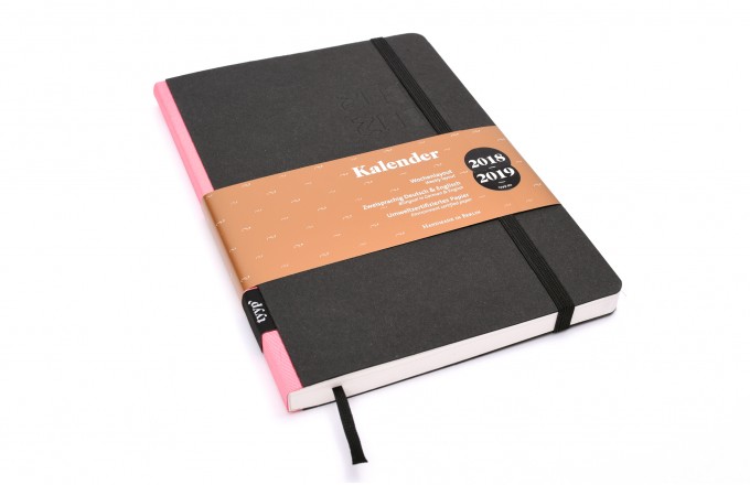 tyyp Kalender 18/2019, 18 Monate, schwarz, DIN A5, Handmade tyyp Kalender 18/2019, 18 Monate, schwarz, DIN A5, Handmade