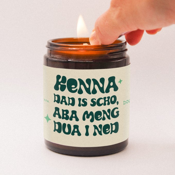 Kenna dad i scho, aber meng dua i ned  |  Bayerische Spruchkerze | 180ml Rapswachs Zedernholz | boarisch. by. nature