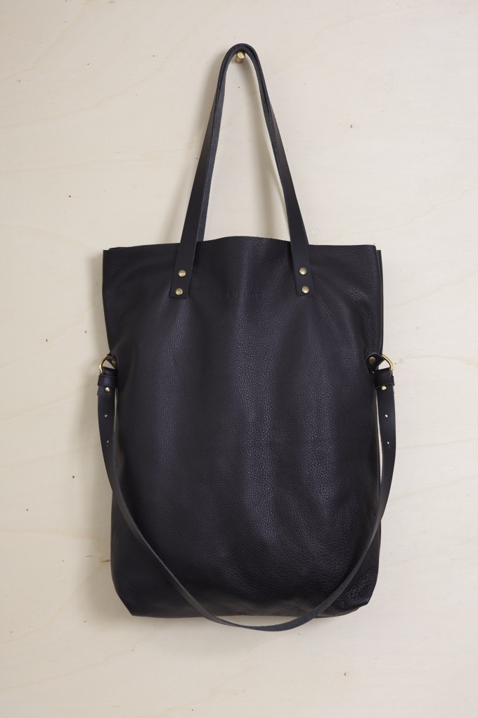 LELLOR "M CROSSBODY SCHWARZ" LELLOR "M CROSSBODY SCHWARZ"