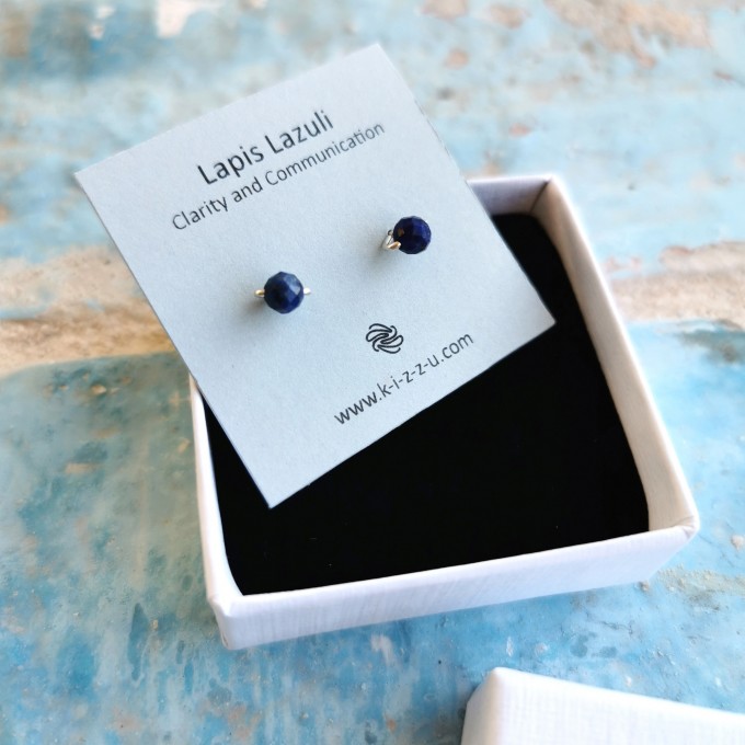 Zarte Lapis-Lazuli-Ohrstecker • Sterling Silber / Gold Filled / Roségold • Handgefertigtes Design • Klarheit & Selbstausdruck • Geschenk zu Weihnachten