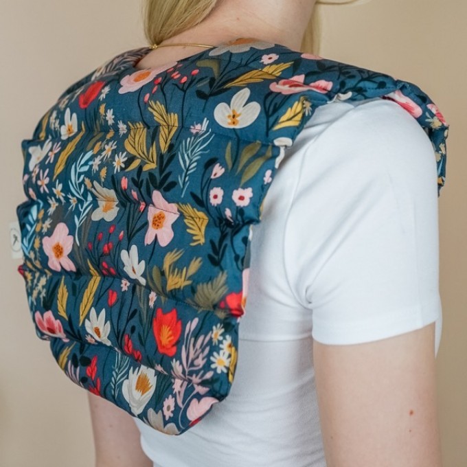 Nackenkissen mit Bio-Dinkel gefüllt mit Blumen – Tochter von Walter Nackenkissen mit Bio-Dinkel gefüllt mit Blumen – Tochter von Walter