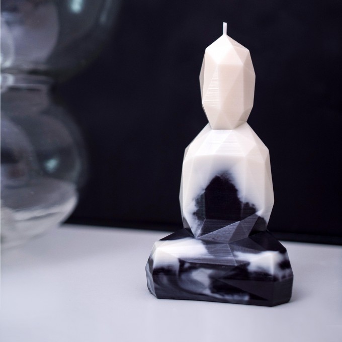 Burning Buddha - Designkerze - Schwarzweiß Burning Buddha - Designkerze - Schwarzweiß