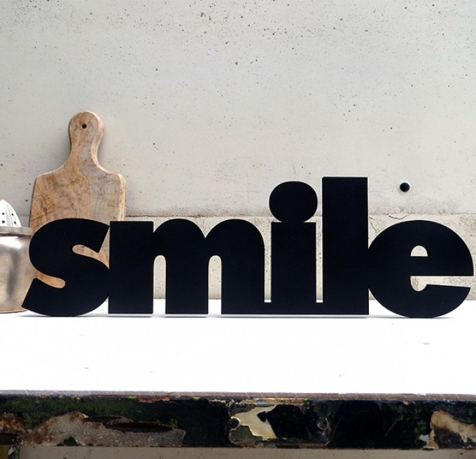 NOGALLERY smile - Deko Schriftzug Holz NOGALLERY smile - Deko Schriftzug Holz