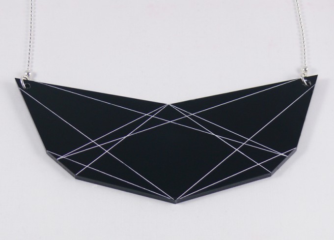 theobalt.design In.Line necklace (schwarz) theobalt.design In.Line necklace (schwarz)