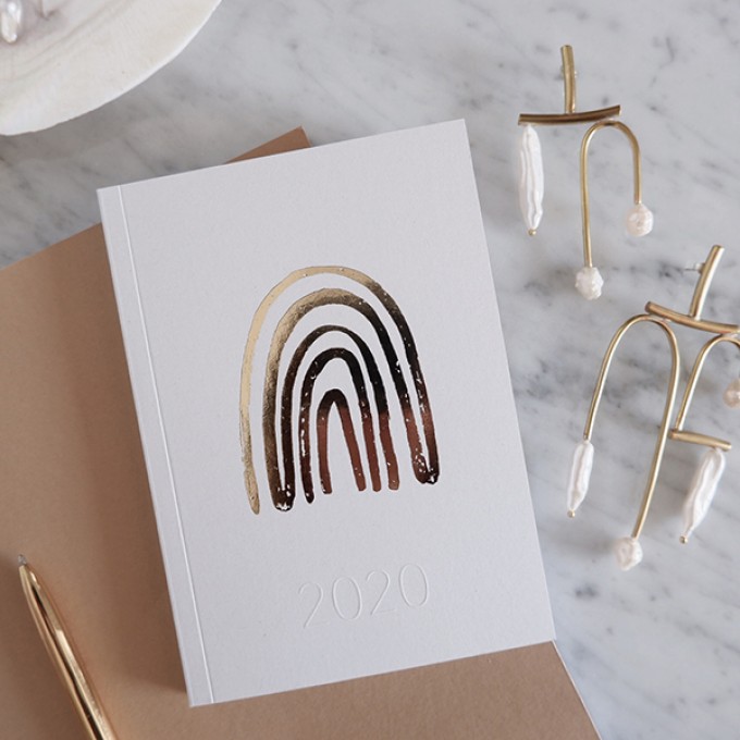 GOLDEN RAINBOW - PETITE PLANNER 2020 - A6 Kalender - Anna Cosma GOLDEN RAINBOW - PETITE PLANNER 2020 - A6 Kalender - Anna Cosma