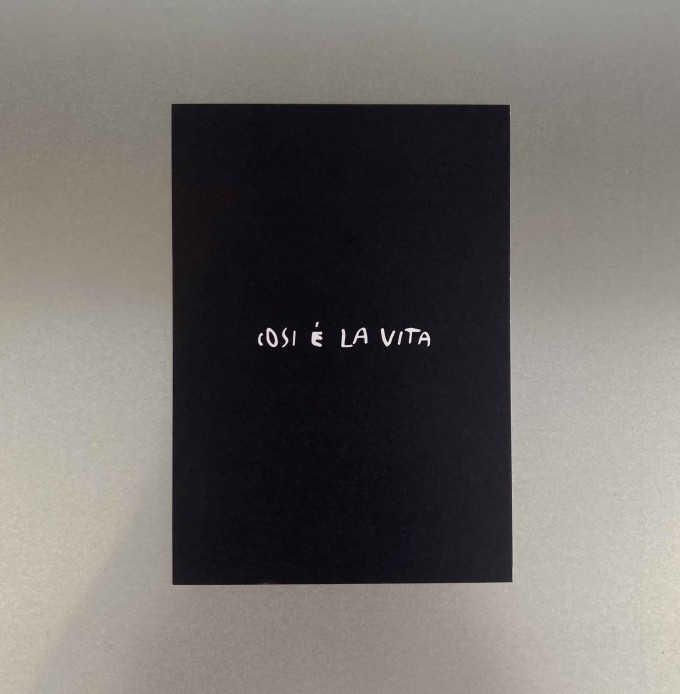 Love is the new black - Postkarte
"Cosi"
