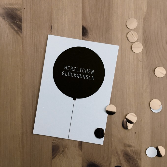 Love is the new black - Postkarte "Herzlichen Glückwunsch"