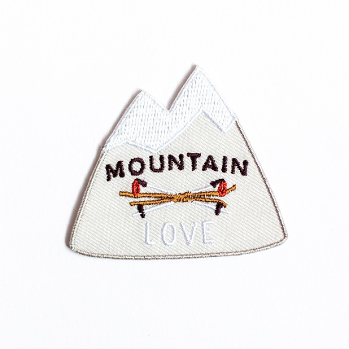 Roadtyping Patch zum Aufbügeln "Mountainlove" Roadtyping Patch zum Aufbügeln "Mountainlove"