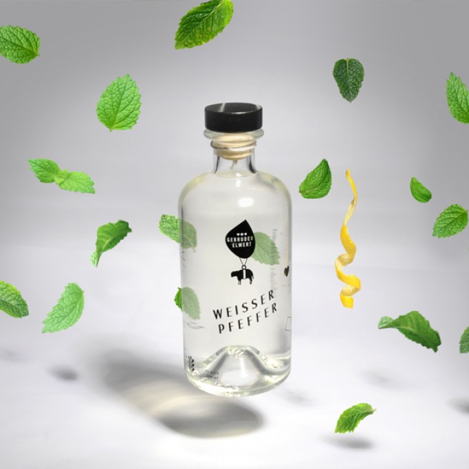Weisser Pfeffer - Pfefferminzlikör (500ml) Weisser Pfeffer - Pfefferminzlikör (500ml)