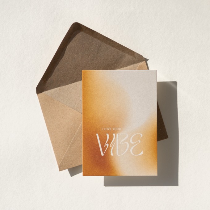 I love your vibe. Postkarte mit Briefumschlag. Von REYOUNITE