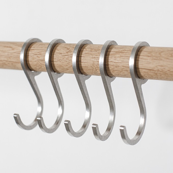 Garderobenhaken für SPRING Garderobensystem, 5 Stück Edelstahl (Zubehör) | Result Objects Garderobenhaken für SPRING Garderobensystem, 5 Stück Edelstahl (Zubehör) | Result Objects